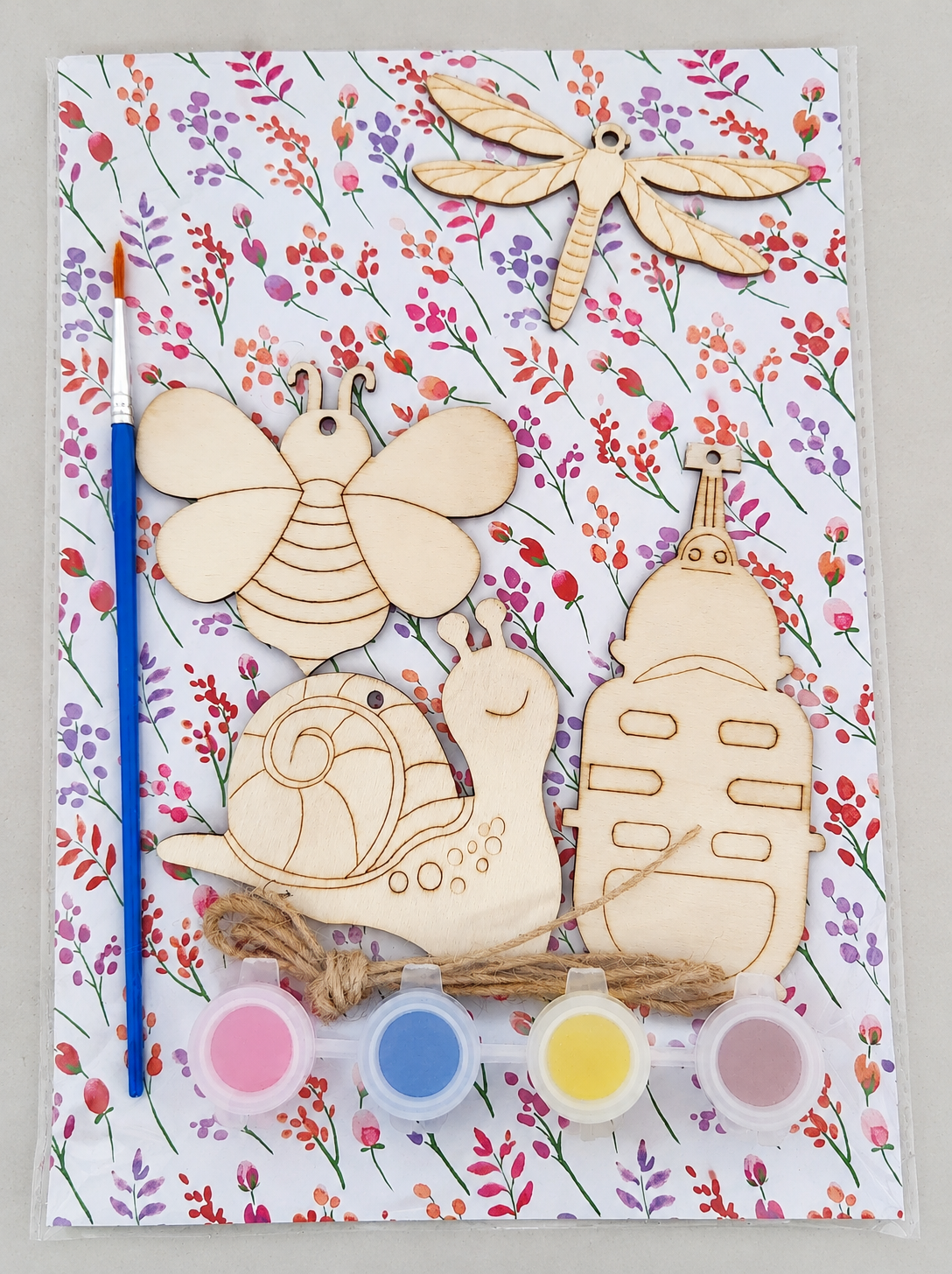 Wooden Cut-outs & Paint Kit #9